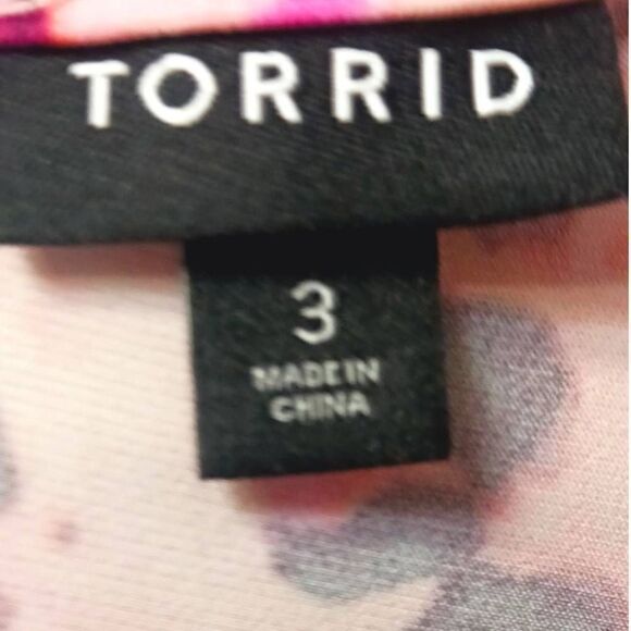 PRICE FIRM! NEW TORRID Plus Size Leopard Studio Knit Goddess Neck Romper. - Picture 8 of 13